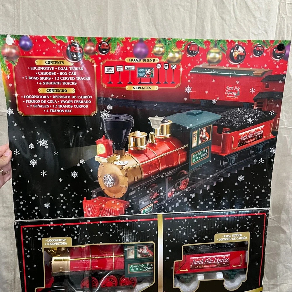 Eztec North Pole Express Christmas Train Set 27pc Battery Operated 15ft Track